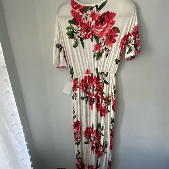 NeeSee’s Dresses Reb & J 220 - Picture 2 of 6